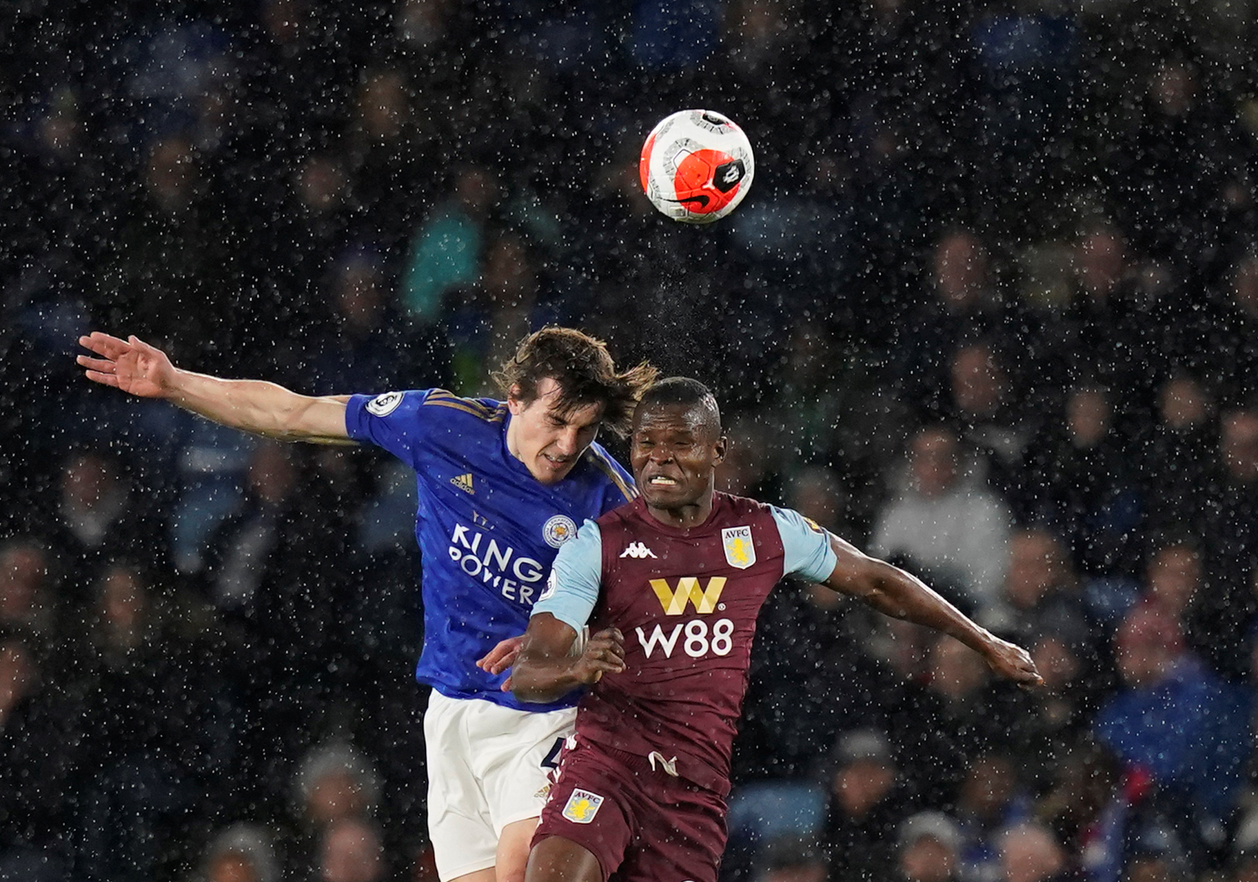 首发阵容中 首发阵容中